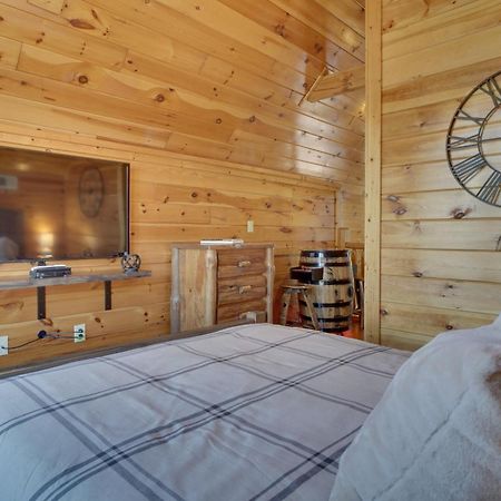 Hatcher Mtn Retreat Sevierville Cabin With Hot Tub! Buitenkant foto